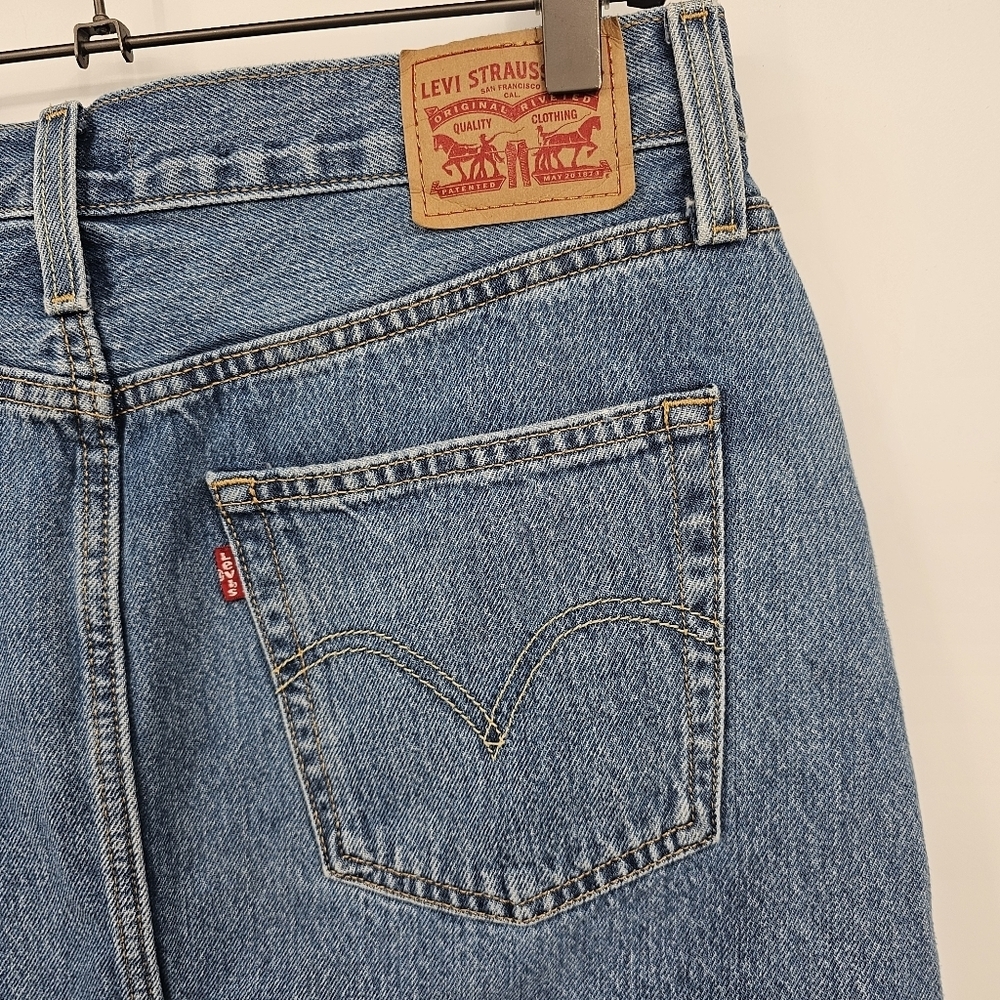 Levi Strauss & Co. Levi’s Icon Denim Mini Skirt Blue Jean Size 31 - Picture 5 of 5